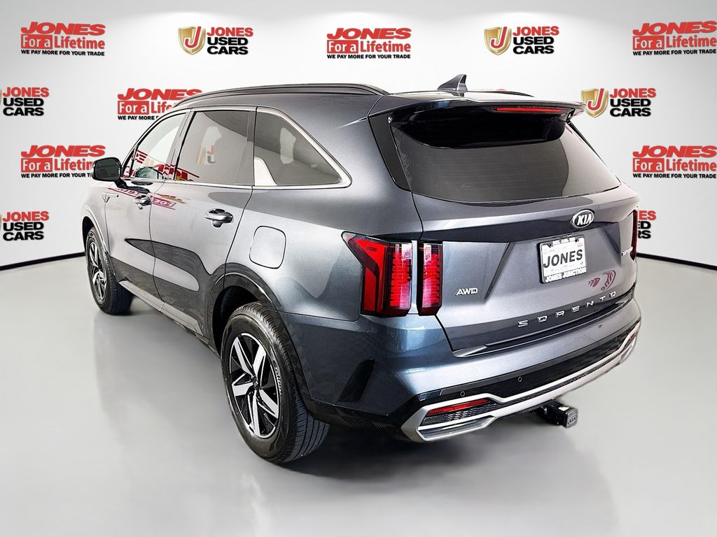 Used 2021 Kia Sorento EX with VIN 5XYRHDLF2MG057873 for sale in Fallston, MD