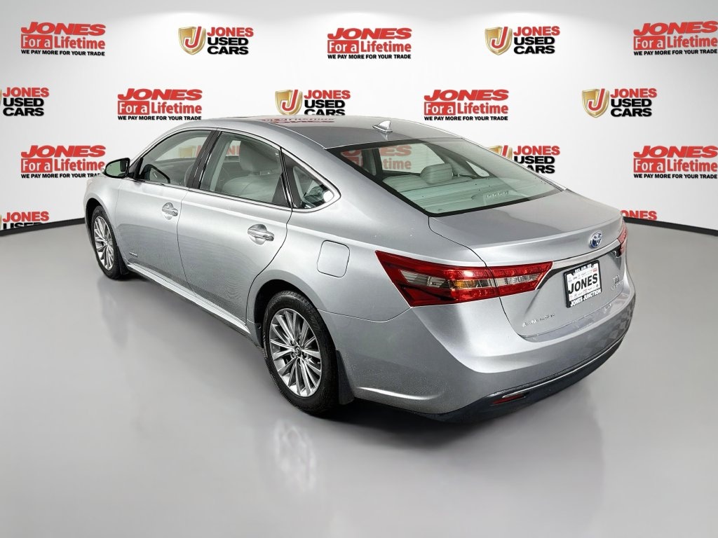 Used 2018 Toyota Avalon Hybrid Limited Sedan