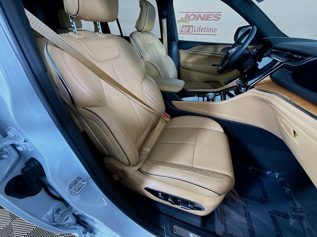 2025 Jeep Grand Cherokee Summit Reserve 4xe - Photo 33