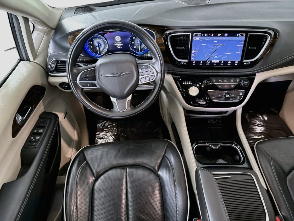 Certified 2022 Chrysler Pacifica Limited Van Passenger Van