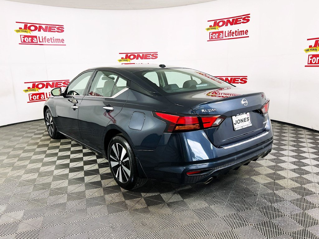 Used 2021 Nissan Altima 2.5 SL Sedan