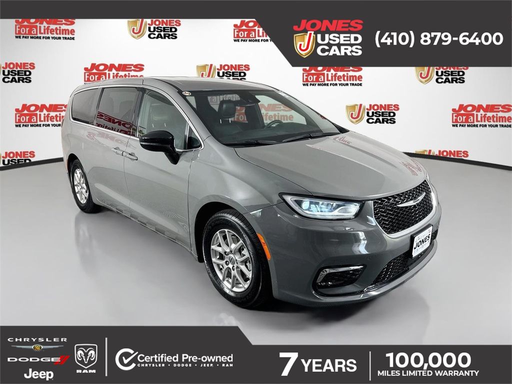 Certified 2025 Chrysler Pacifica Select Minivan/Van