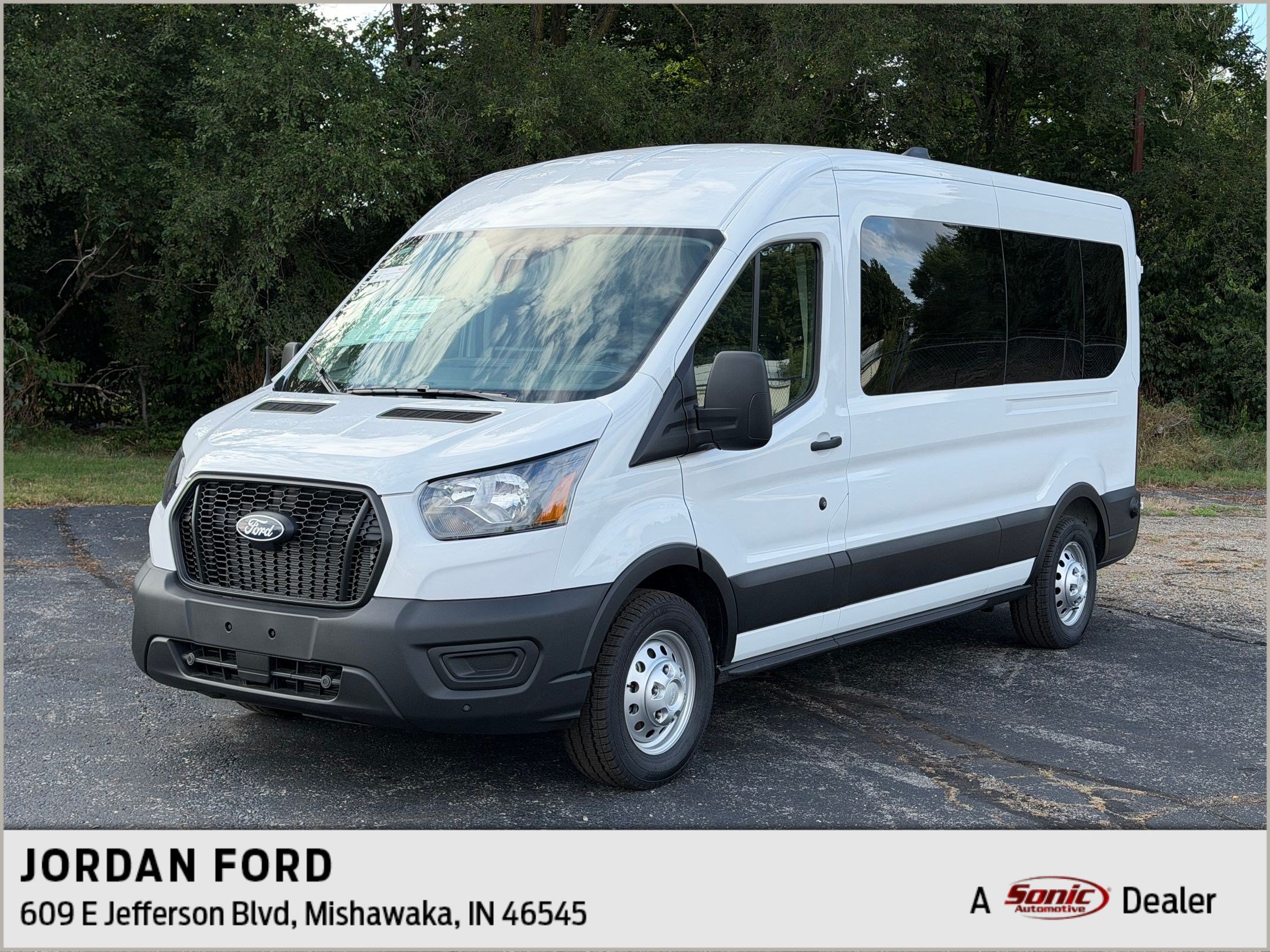 2026 Ford Transit Passenger Wagon XL T-350 148 Med Roof XL AWD