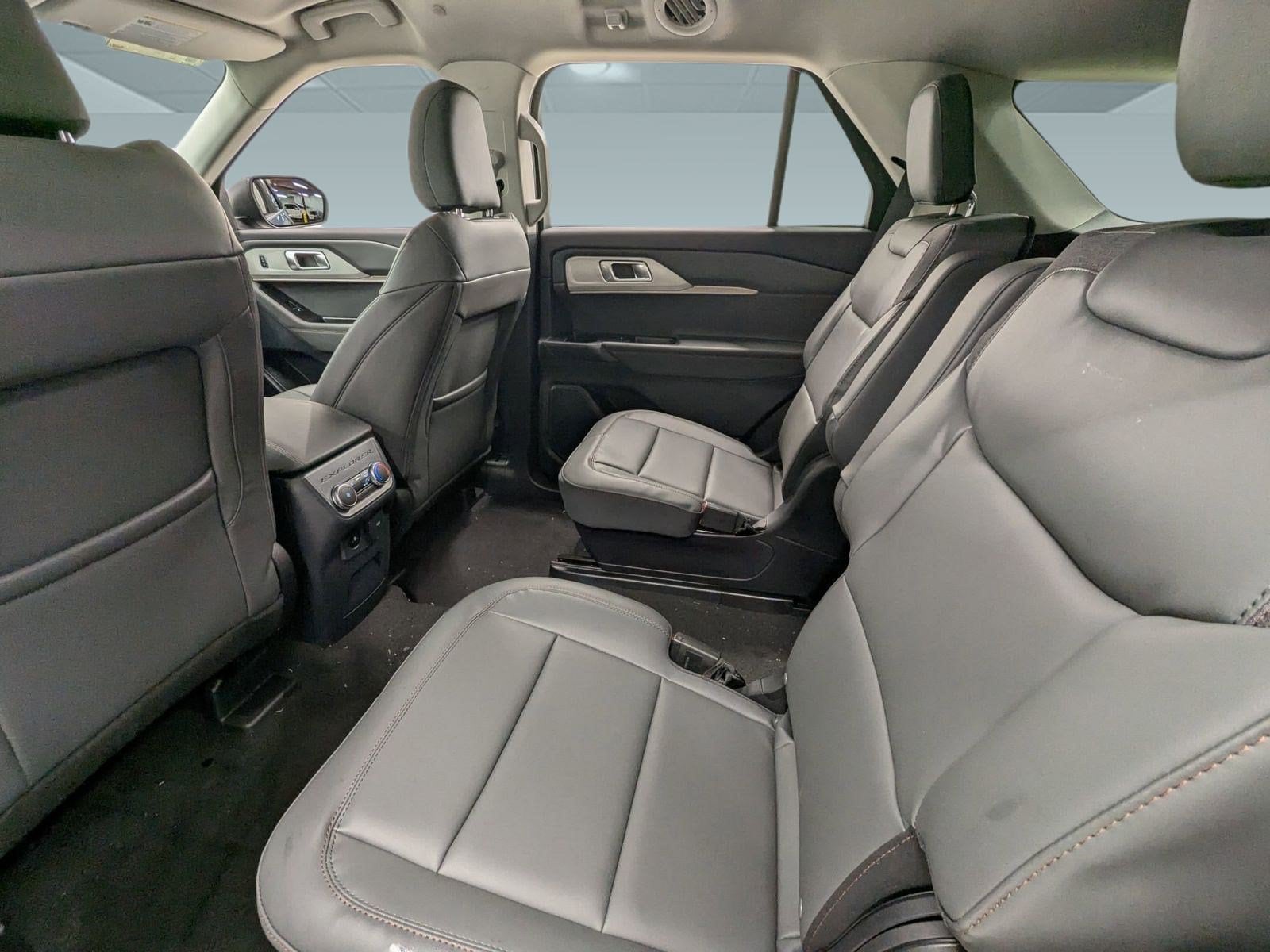 2026 Ford Explorer Active - Photo 18