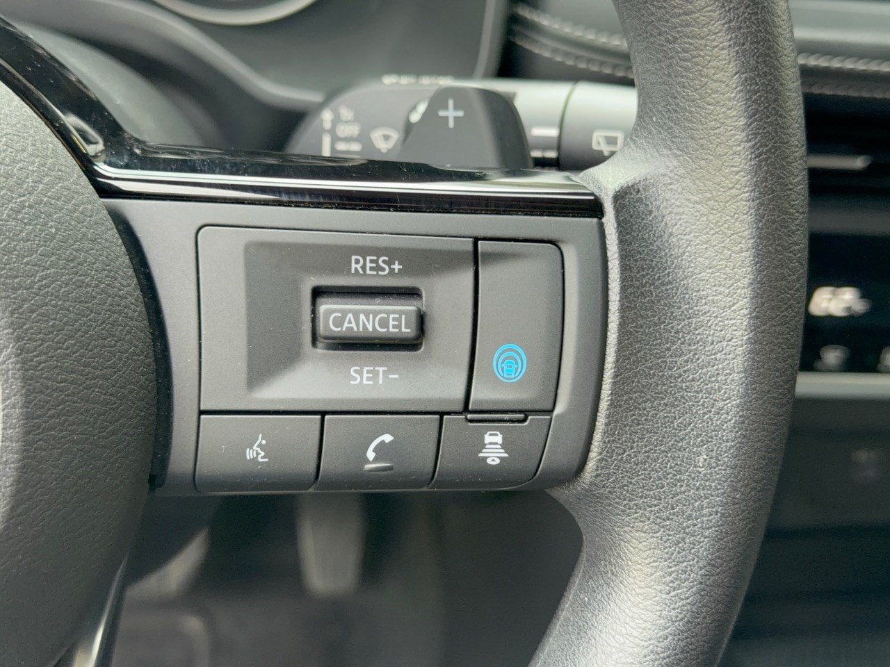 2023 Nissan Rogue SV - Photo 19
