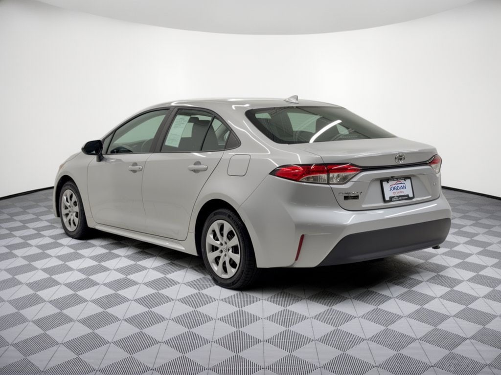Used 2024 Toyota Corolla LE LE CVT