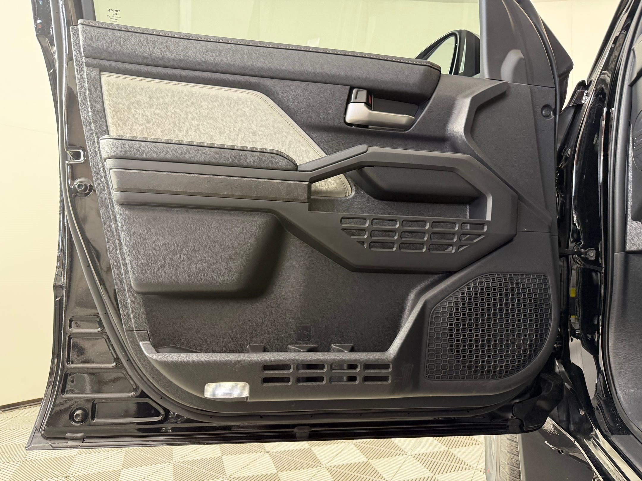 2026 Toyota Tacoma Limited - Photo 13