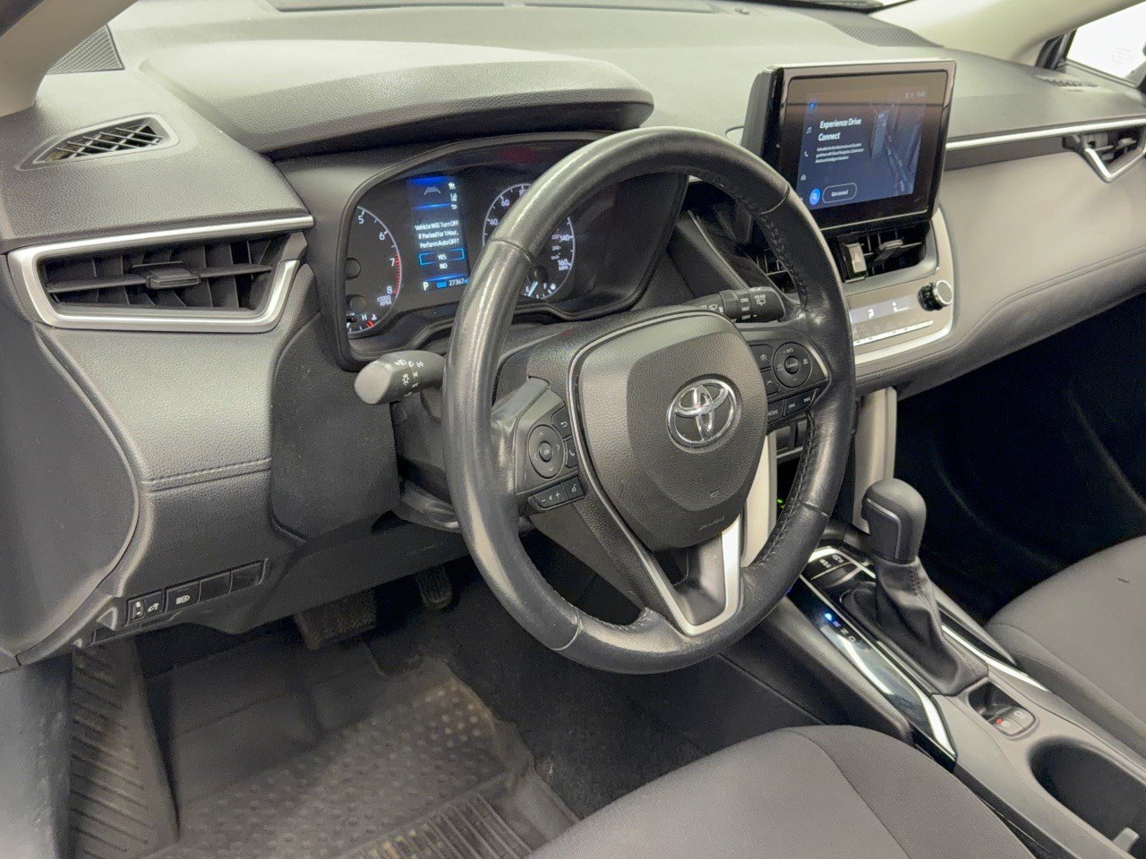 Used 2023 Toyota Corolla Cross LE LE 4WD