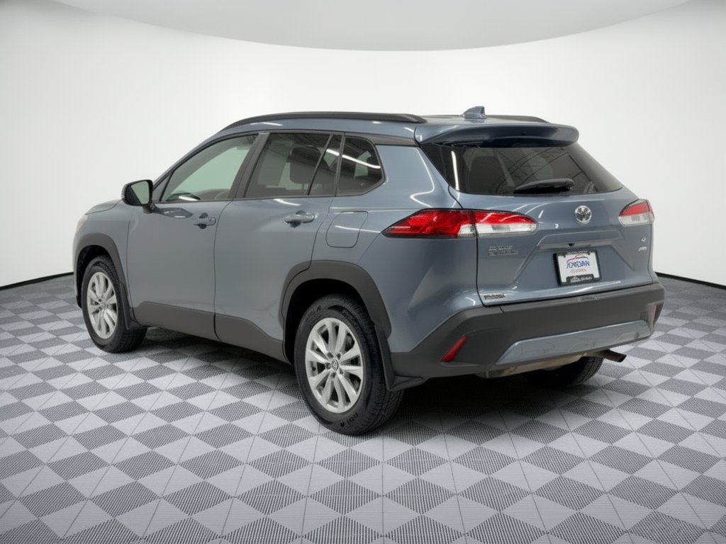 Used 2023 Toyota Corolla Cross LE LE 4WD