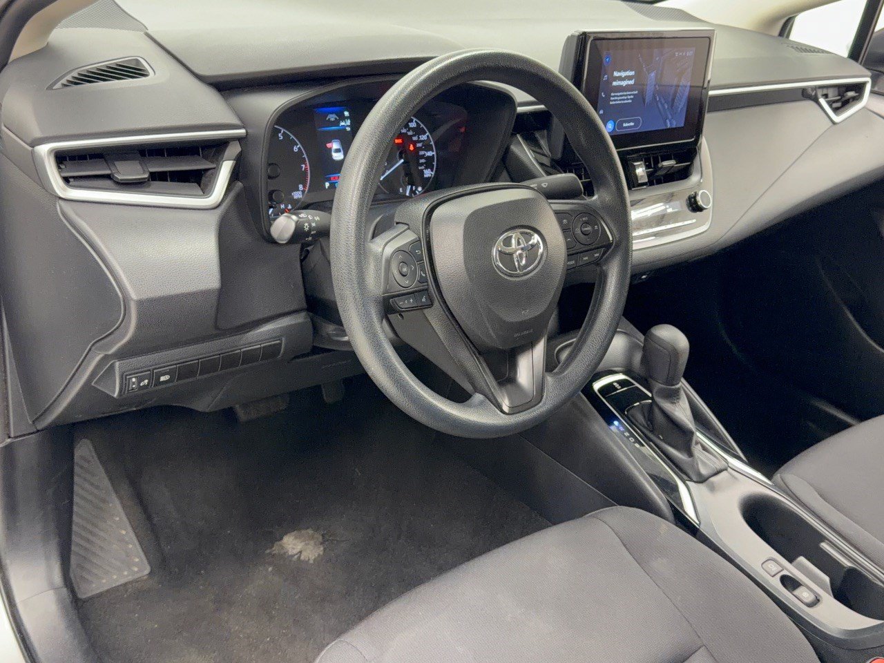 Used 2024 Toyota Corolla LE LE CVT