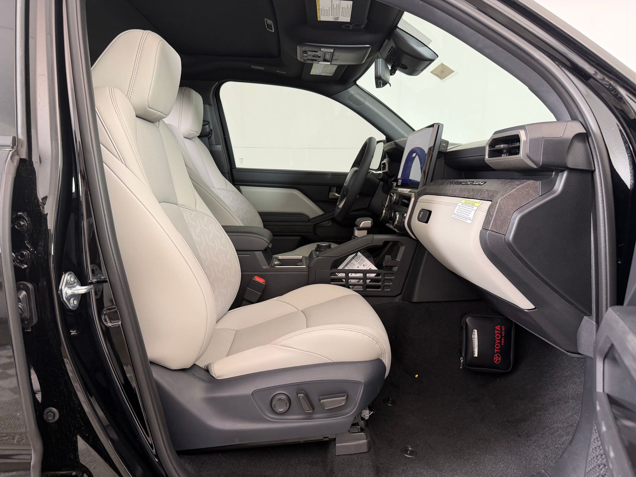 2026 Toyota Tacoma Limited - Photo 26