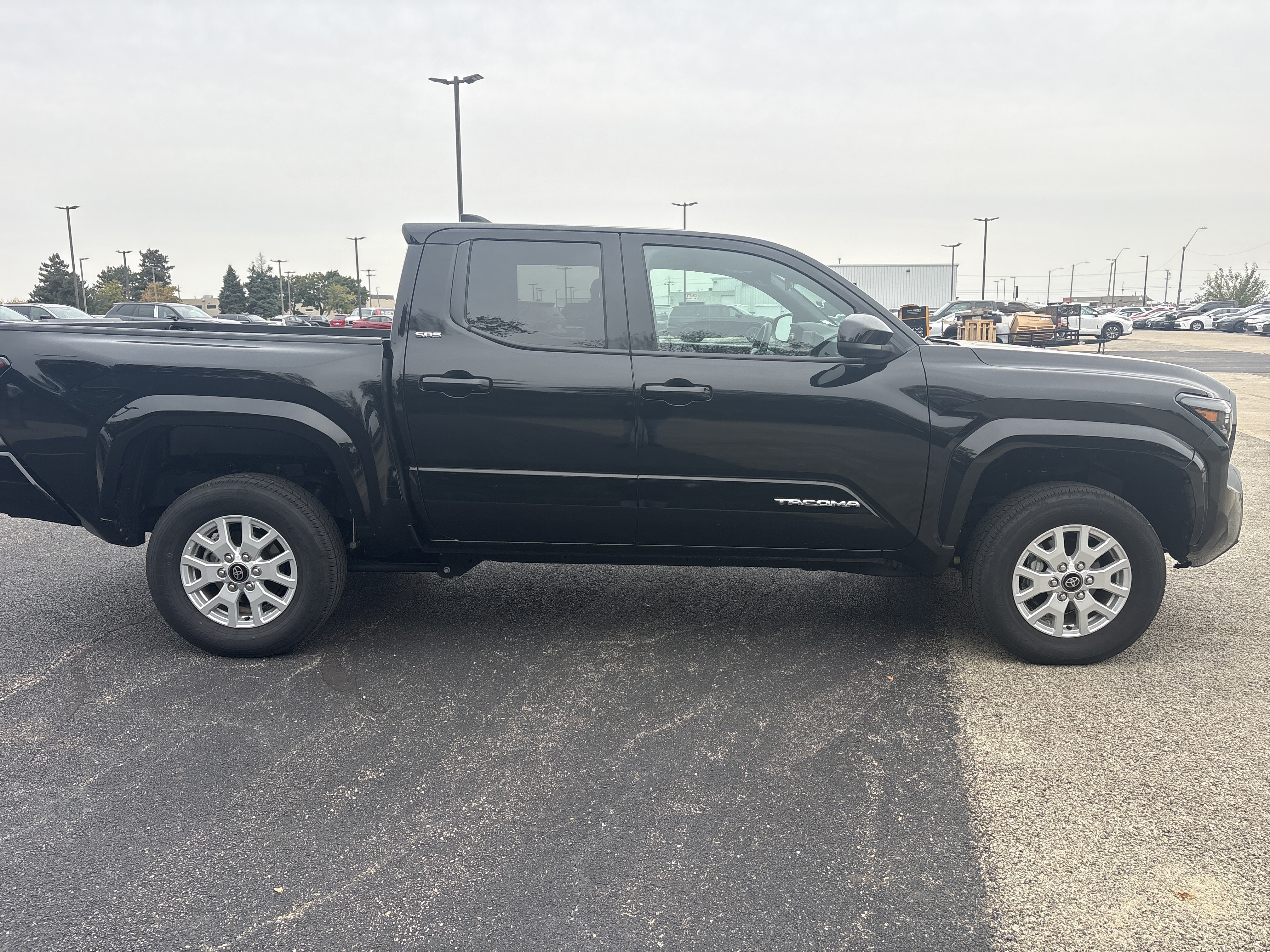 Certified 2025 Toyota Tacoma 4WD SR5 SR5 Double Cab 5 Bed AT
