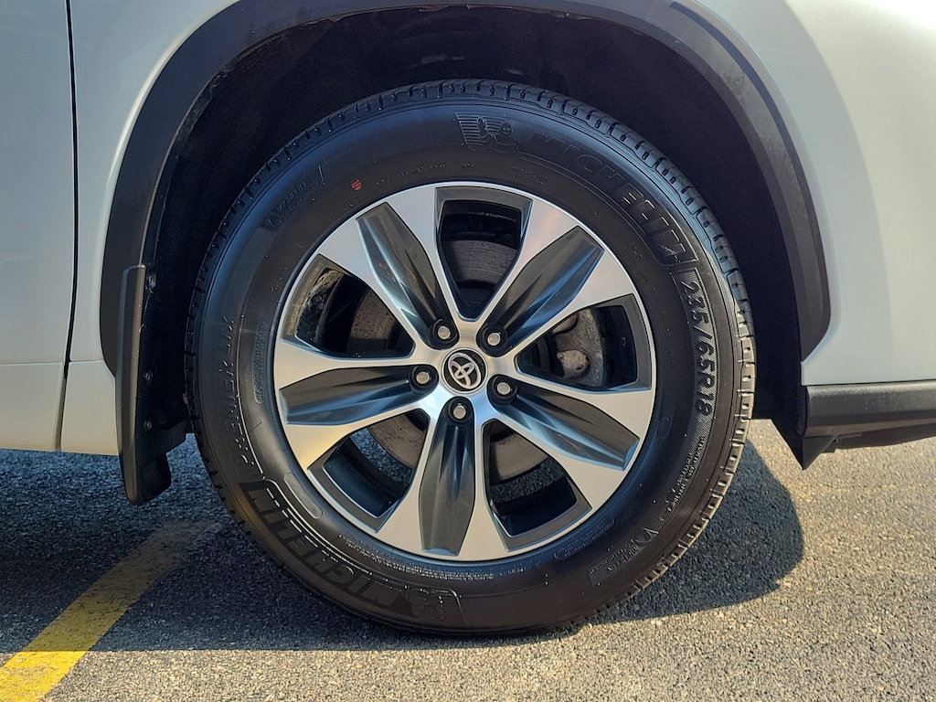Certified 2026 Toyota Highlander XLE XLE AWD