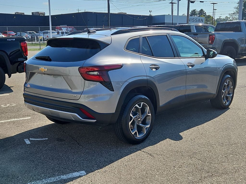 Used 2025 Chevrolet Trax LT SUV
