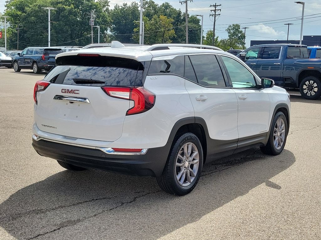 Used 2024 GMC Terrain SLT SUV