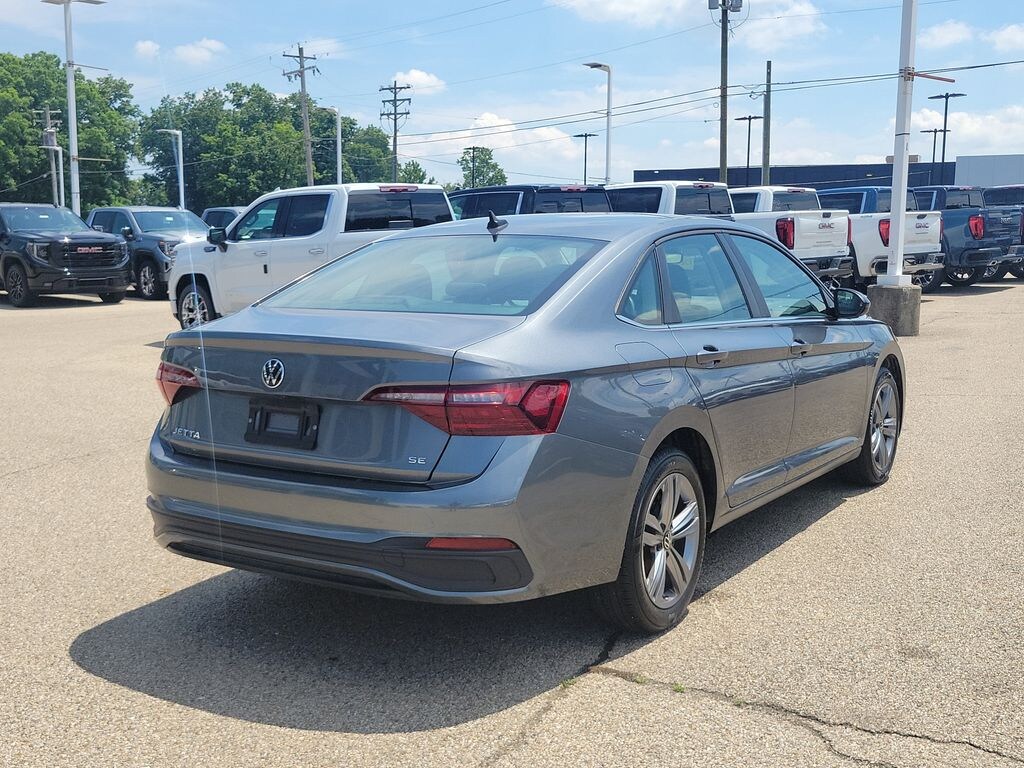 Used 2024 Volkswagen Jetta 1.5T SE Sedan