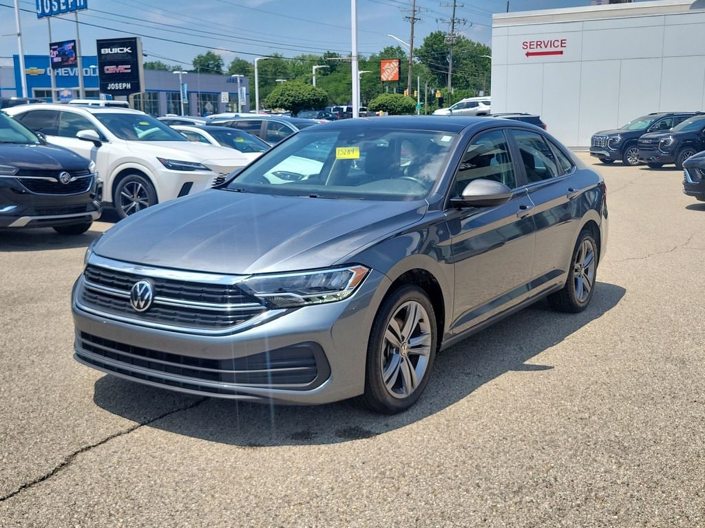 Used 2024 Volkswagen Jetta 1.5T SE Sedan