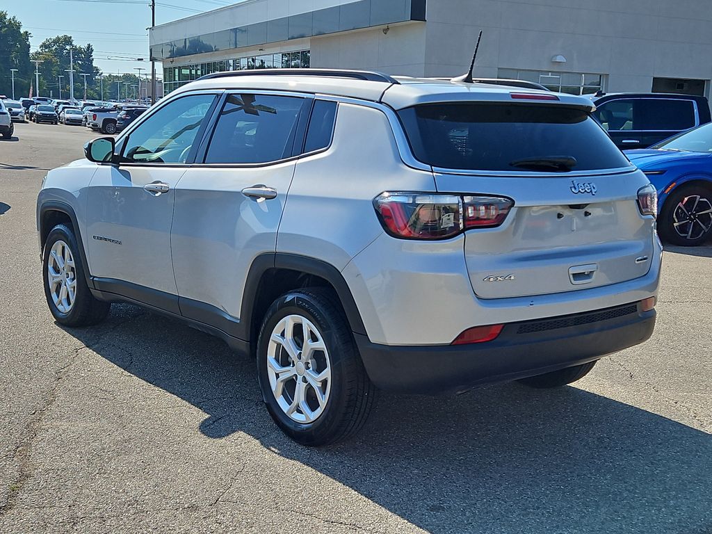 Used 2024 Jeep Compass Latitude SUV