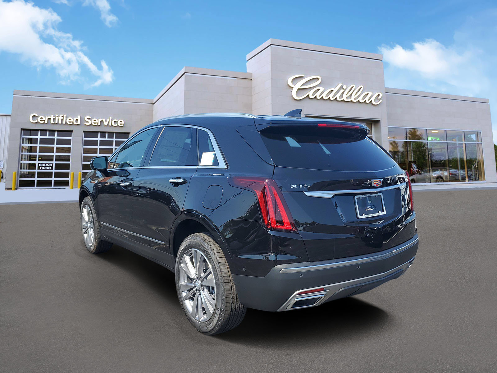 New 2026 CADILLAC XT5 Premium Luxury SUV