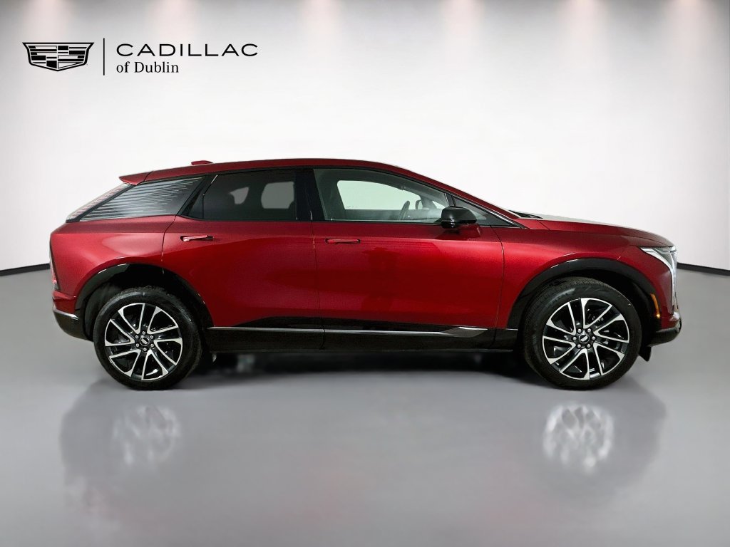 Used 2025 CADILLAC OPTIQ Sport 2 SUV