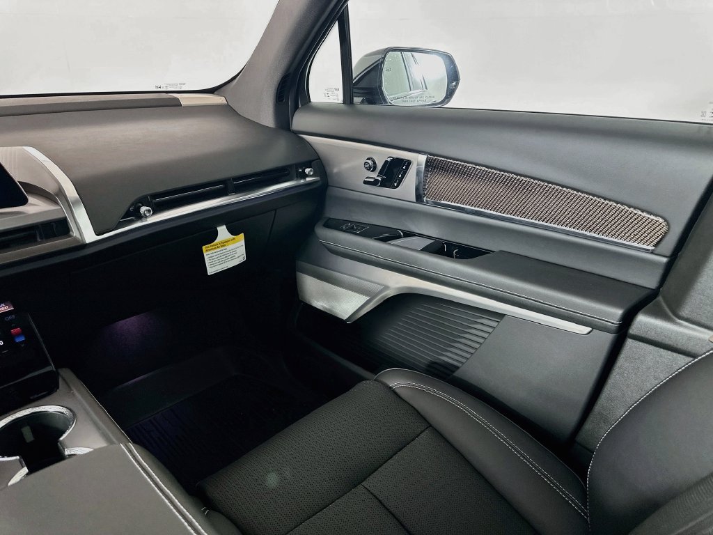 2026 Cadillac VISTIQ Luxury - Photo 30