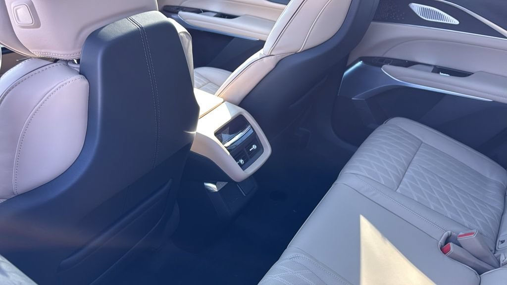 2026 Cadillac LYRIQ Signature Luxury - Photo 30