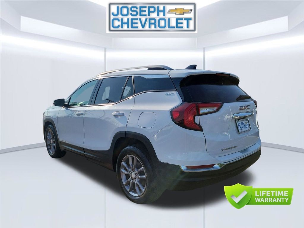 Used 2024 GMC Terrain SLT SUV
