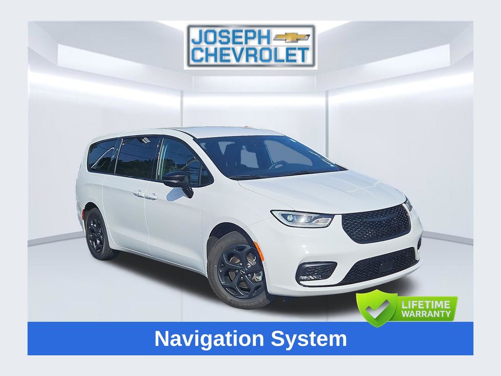 2024 Chrysler Pacifica PHEV