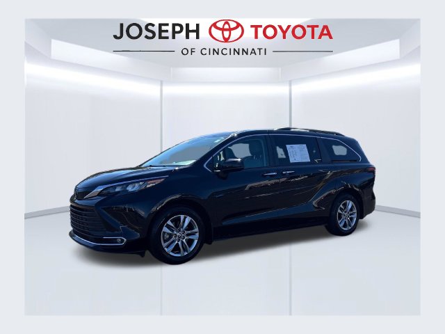 Used 2024 Toyota Sienna XLE Van Passenger Van