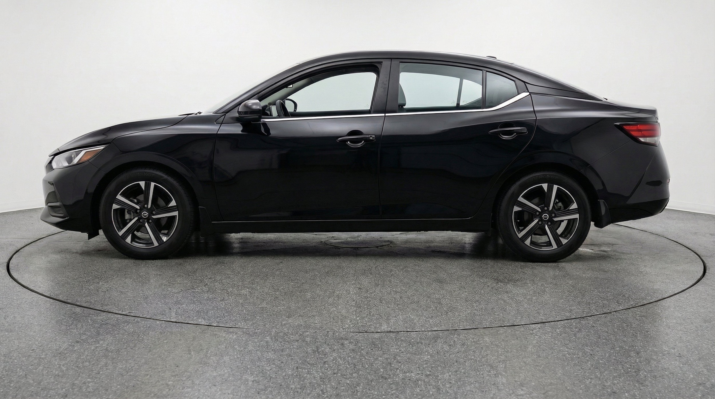 Thumbnail: 2025 Nissan Sentra - 5