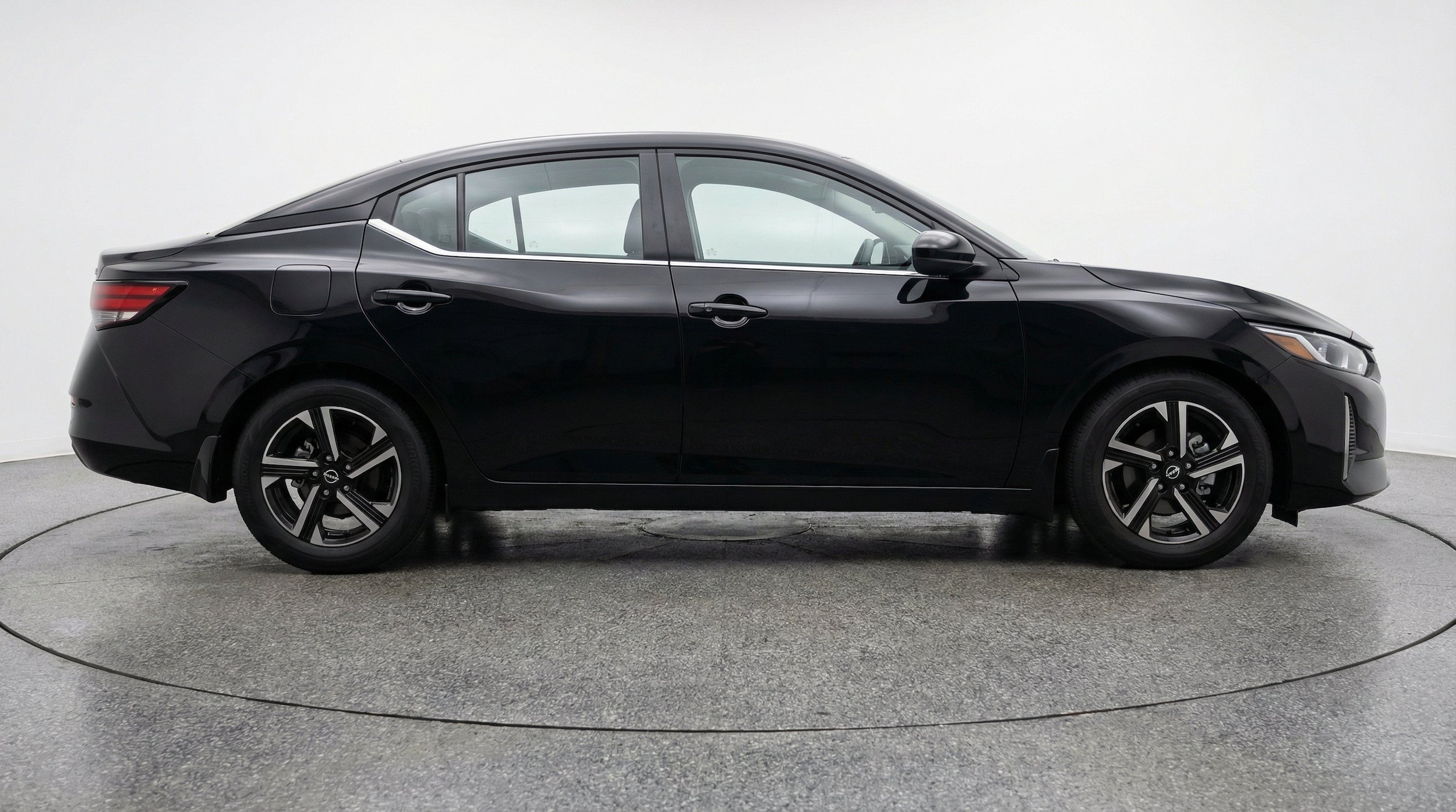 Thumbnail: 2025 Nissan Sentra - 10
