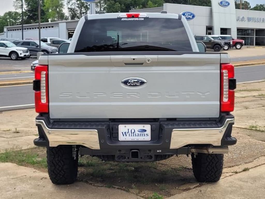 New 2026 Ford F-250SD Lariat Truck
