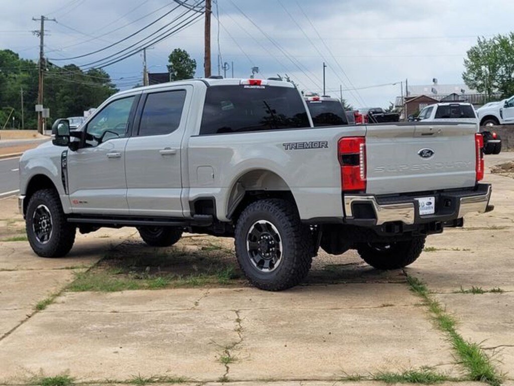 New 2026 Ford F-250SD Lariat Truck