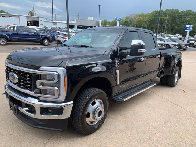 Used 2023 Ford F-350SD Lariat Truck