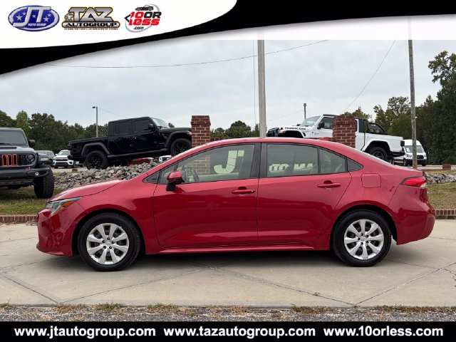 Used 2021 Toyota Corolla LE Sedan