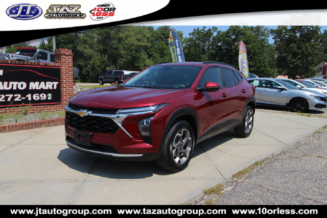 Used 2025 Chevrolet Trax LT SUV