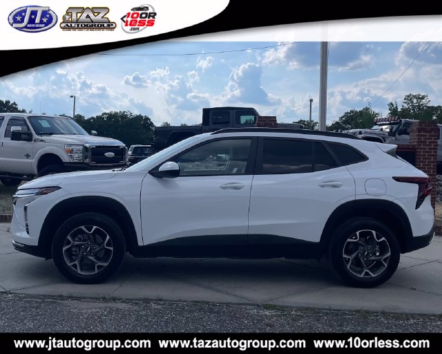 Used 2025 Chevrolet Trax LT SUV