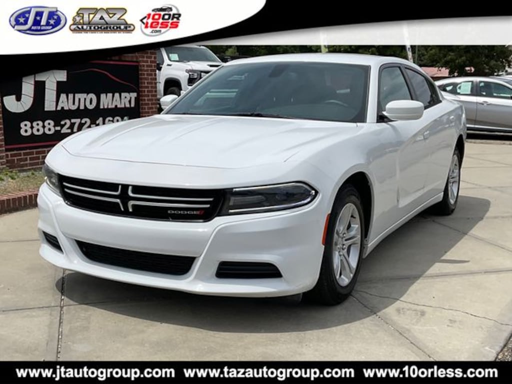 Used 2015 Dodge Charger SE Sedan