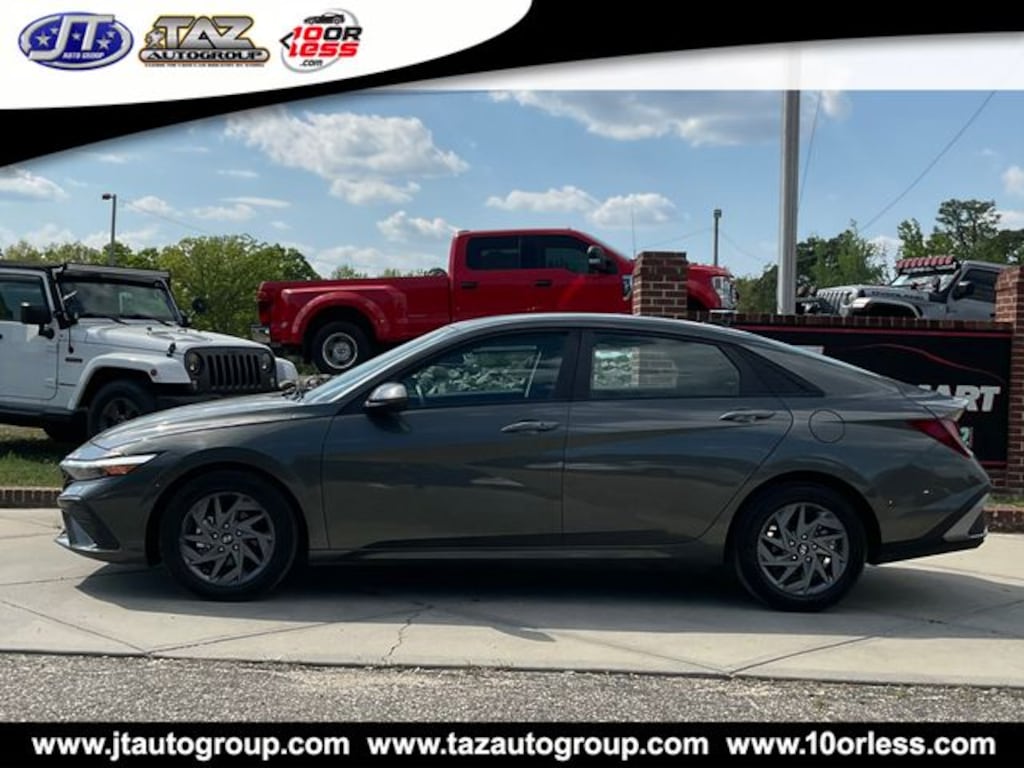 Used 2024 Hyundai Elantra SEL Sedan