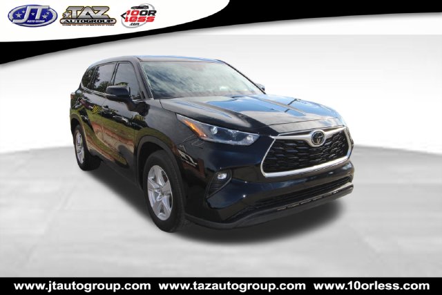 Used 2021 Toyota Highlander LE SUV