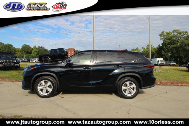 Used 2021 Toyota Highlander LE SUV