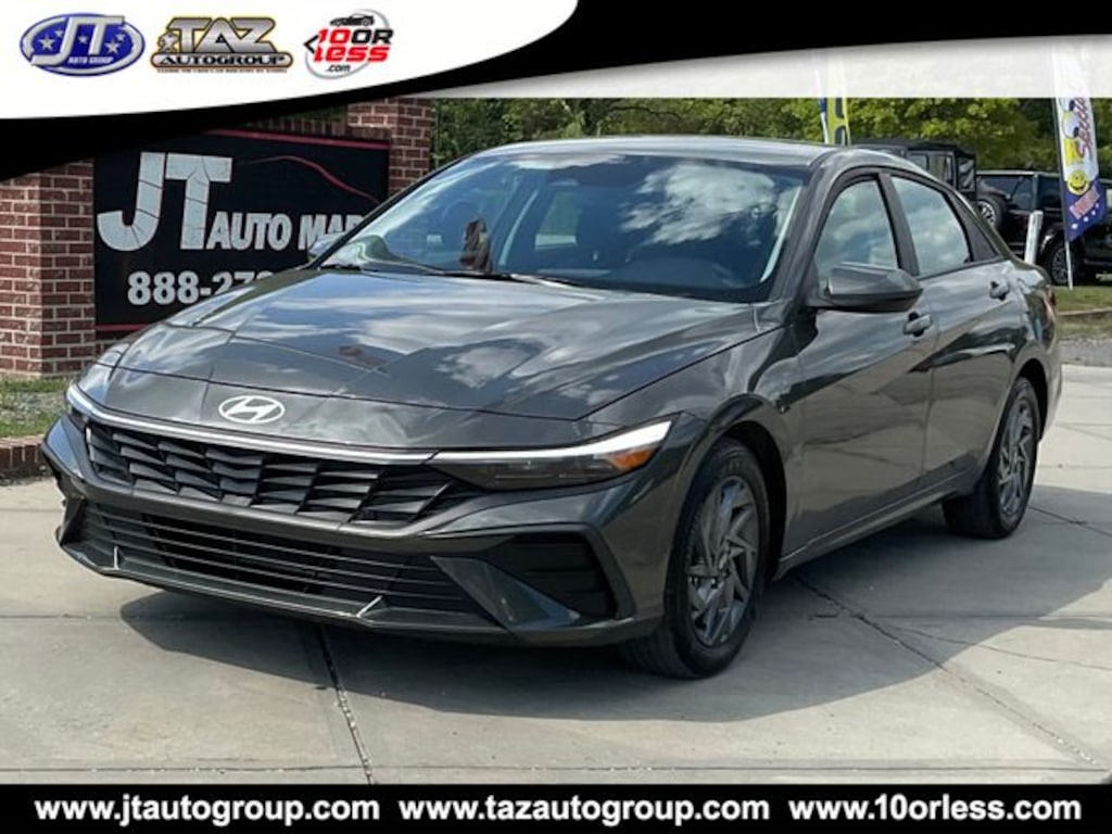 Used 2024 Hyundai Elantra SEL Sedan