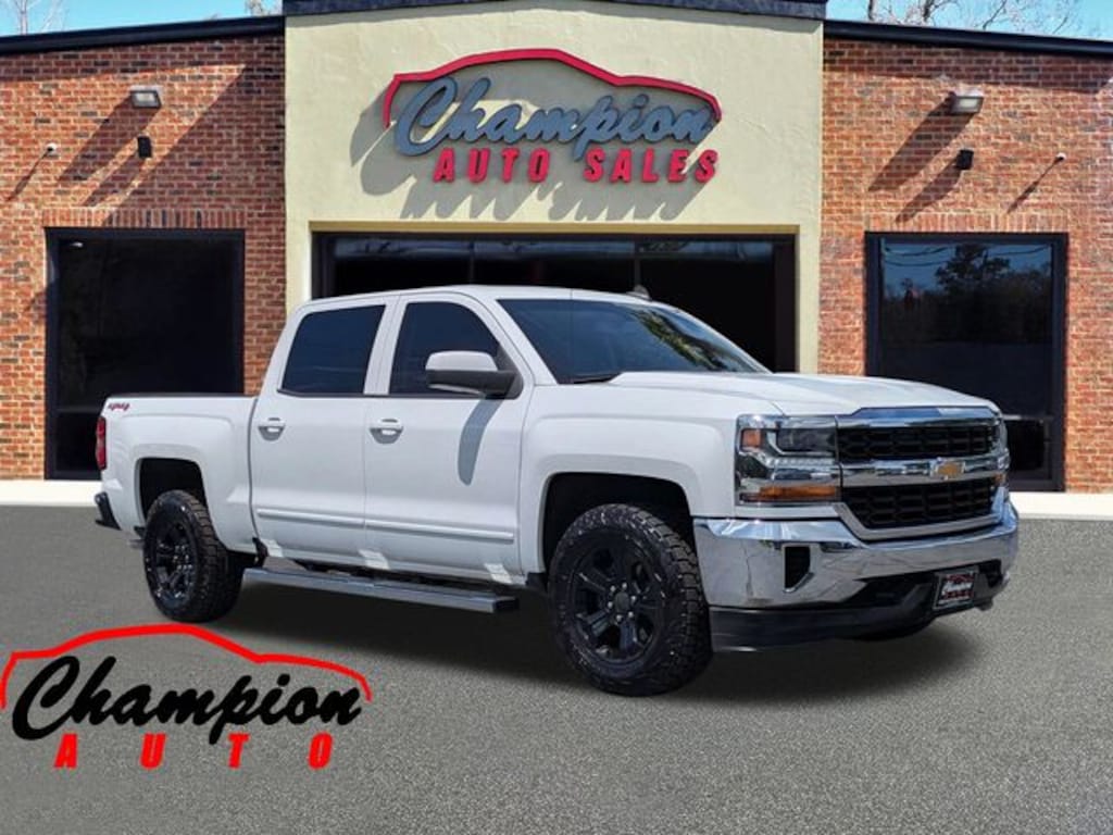 Used 2017 Chevrolet Silverado 1500 LT w/1LT Truck Crew Cab
