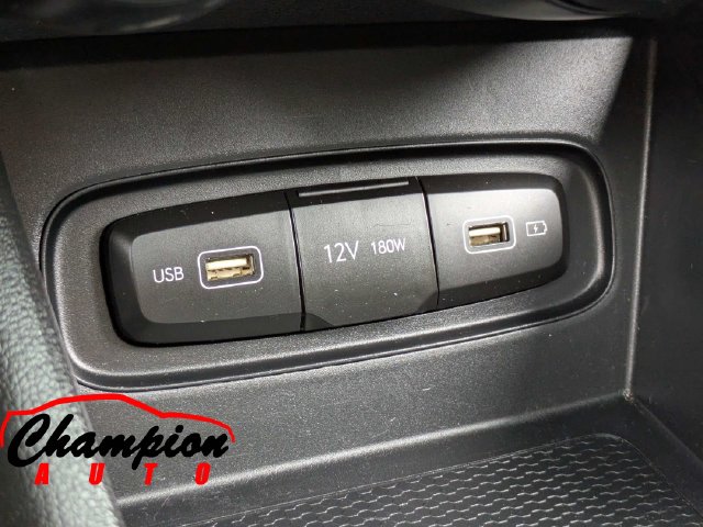 2022 Hyundai Venue SEL - Photo 25