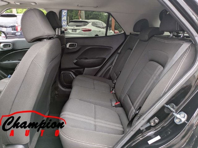 2022 Hyundai Venue SEL - Photo 17