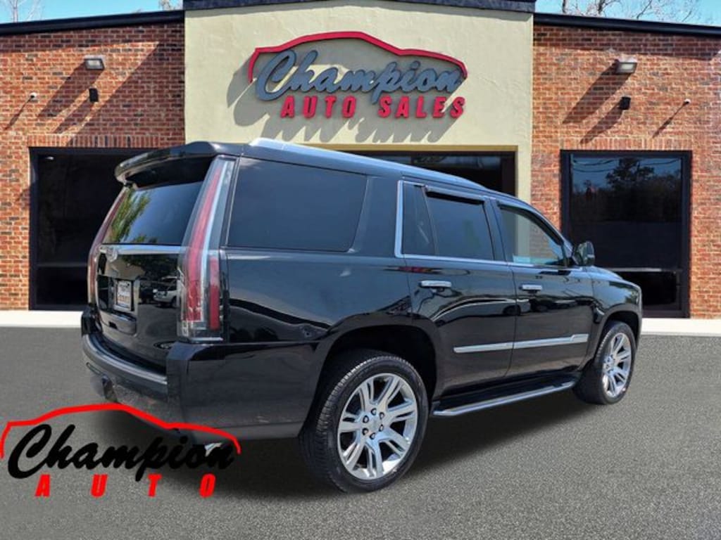 Used 2017 Cadillac Escalade Premium Luxury SUV