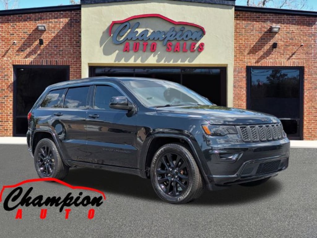 Used 2019 Jeep Grand Cherokee Laredo SUV