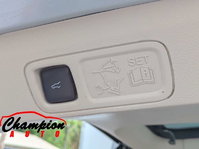 2019 Lincoln Navigator Select - Photo 17