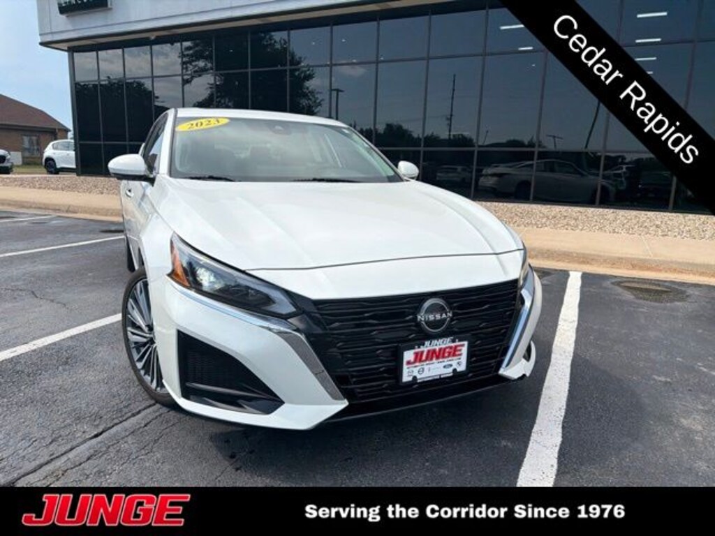 Used 2023 Nissan Altima 2.5 SL Sedan