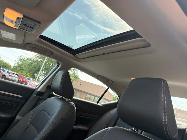 2023 Nissan Altima SL - Photo 12